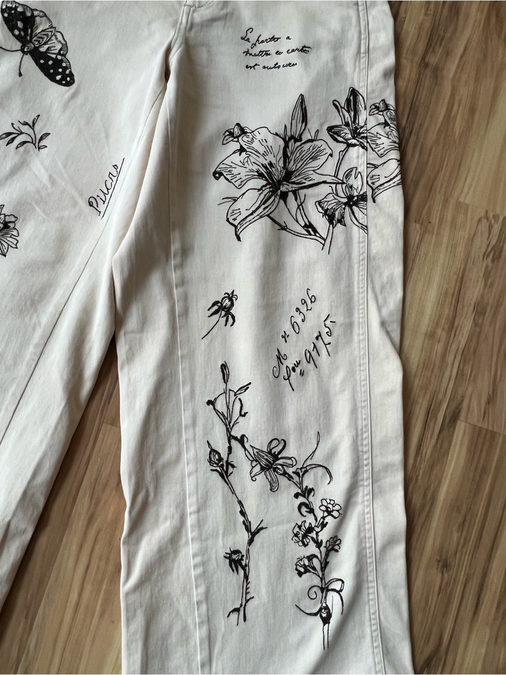 Pilcro Cream Wide-Leg Embroidered Pants Black Botanical Butterfly NWOT - Picture 5 of 13